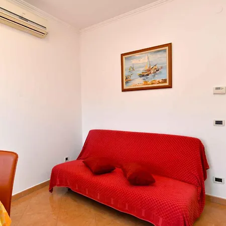 Beachfront In Novigrad-istrien 44284